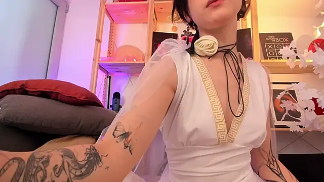 Snapshot of Sima_Wendy chatting on 8, 11, 2025 Sima Wendy online show from 8, 11, 2025