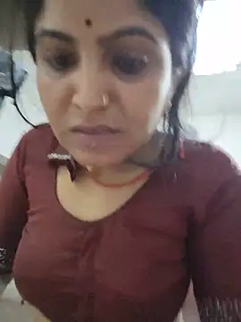 Snapshot of LUCKY_cut chatting on 3, 6, 2026 LUCKY cut online show from 3, 6, 2026