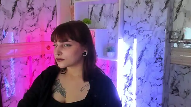 LeslieThomass online show from 14, 10, 2025