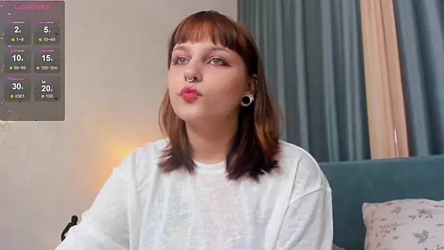 LeslieThomass online show from 24, 10, 2025