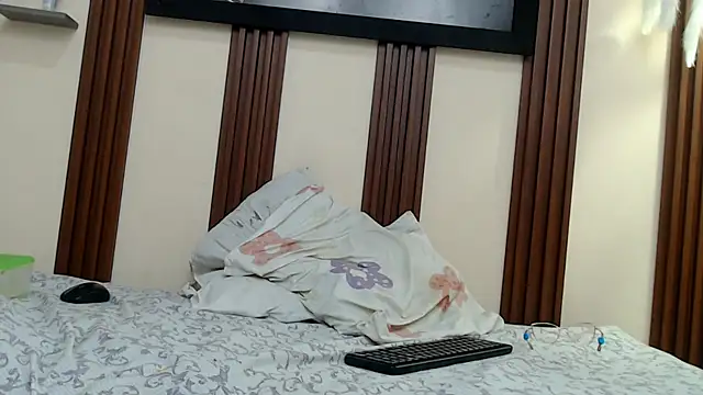 skinnysofia18 online show from 18, 12, 2025