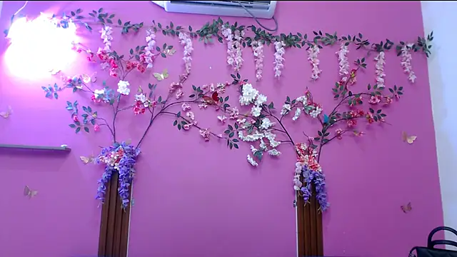 skinnysofia18 online show from 1, 4, 2026