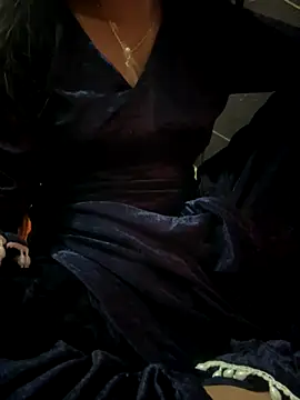 Snapshot of Sexylella143 chatting on 15, 12, 2025 Sexylella143 online show from 15, 12, 2025