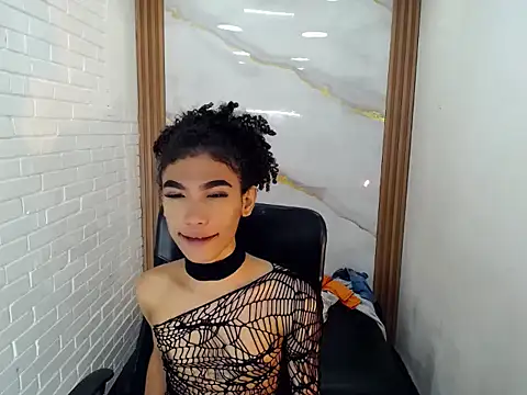 Penelopee Rouse online show from 16, 10, 2025