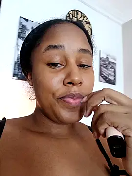 Snapshot of MoniqueMulberry chatting on 19, 9, 2025 MoniqueMulberry online show from 19, 9, 2025