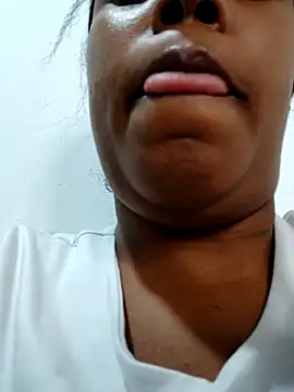 Snapshot of MoniqueMulberry chatting on 1, 10, 2025 MoniqueMulberry online show from 1, 10, 2025
