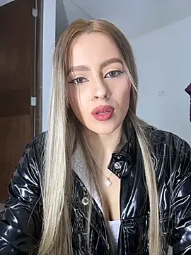 kendal blonde online show from 10, 9, 2025