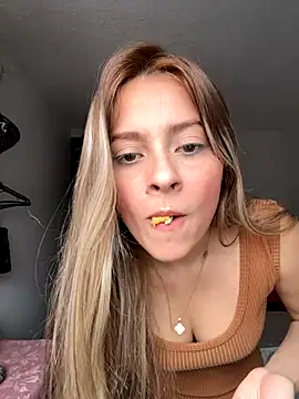 kendal blonde online show from 24, 9, 2025