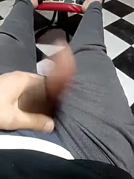 Snapshot of anis3g4 chatting on 1, 3, 2026 anis3g4 online show from 1, 3, 2026