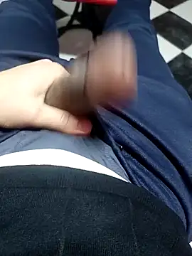 Snapshot of anis3g4 chatting on 1, 3, 2026 anis3g4 online show from 1, 3, 2026