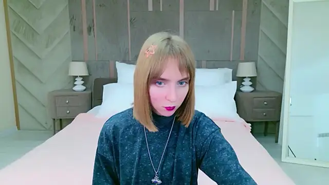 Beverly Gomes online show from 4, 12, 2025