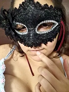 Snapshot of LOCA_GIRL chatting on 11, 11, 2025 LOCA GIRL online show from 11, 11, 2025