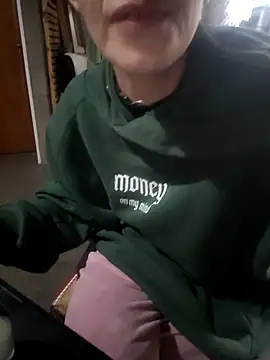 Almendrasexy online show from 27, 10, 2025