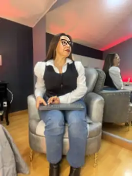 Snapshot of Samantha_Milf__ chatting on 15, 4, 2026 Samantha Milf online show from 15, 4, 2026