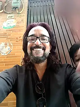 Snapshot of malhotra21 chatting on 11, 4, 2026 malhotra21 online show from 11, 4, 2026