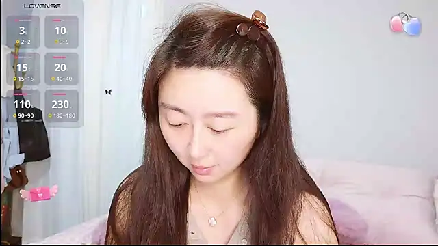 Snapshot of Diva_VVN chatting on 4, 7, 2026 Diva VVN online show from 4, 7, 2026
