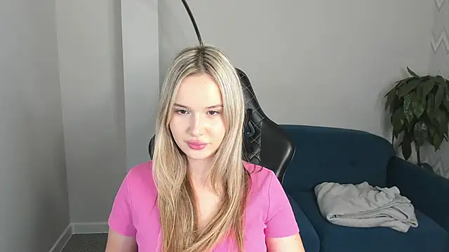 Nicoletta Cooper online show from 19, 9, 2025