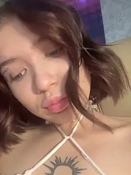 Snapshot of milkiiis chatting on 18, 10, 2025 milkiiis online show from 18, 10, 2025