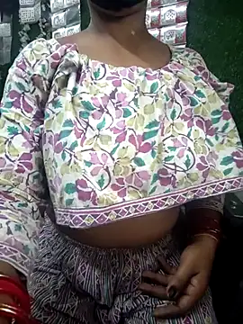 Snapshot of your_favourite_bhabhi chatting on 5, 8, 2026 your favourite bhabhi online show from 5, 8, 2026