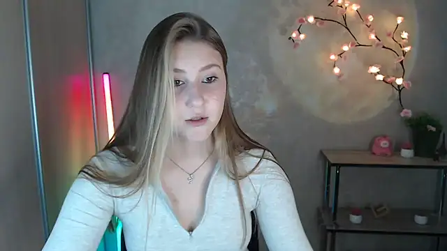 Snapshot of Milka_kamila chatting on 9, 7, 2026 Milka kamila online show from 9, 7, 2026