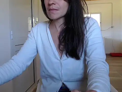 Missforever online show from 17, 11, 2025