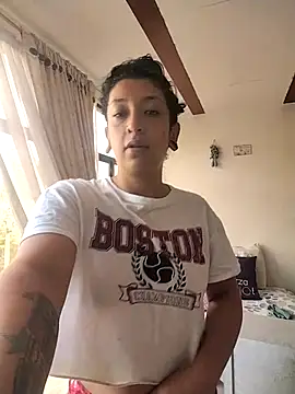 Coralaine 96 online show from 17, 9, 2025