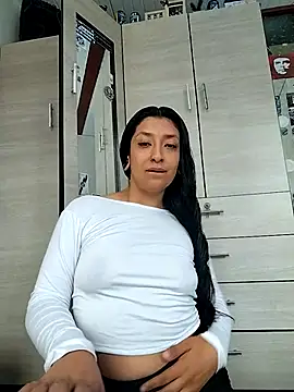 Coralaine 96 online show from 19, 9, 2025