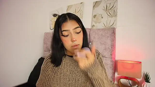 Snapshot of Dulce_Bella_ chatting on 27, 2, 2026 Dulce Bella online show from 27, 2, 2026