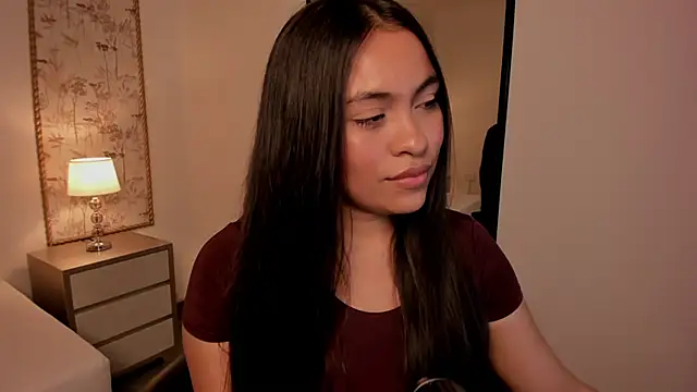 Snapshot of allie_bruce chatting on 4, 7, 2026 allie bruce online show from 4, 7, 2026