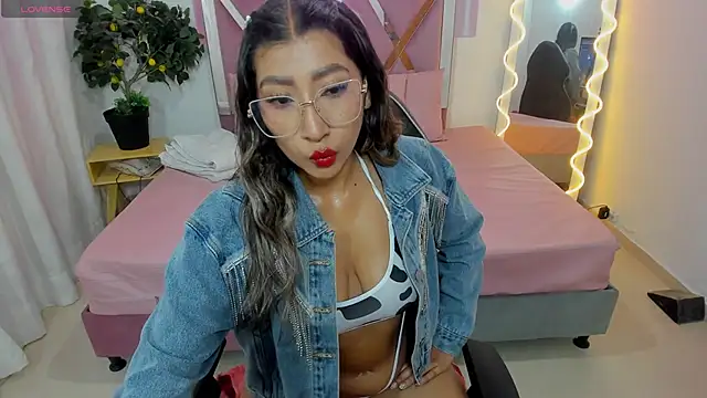 Kenndal tay online show from 15, 9, 2025