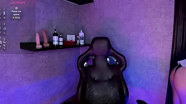 Lolarose  online show from 24, 9, 2025