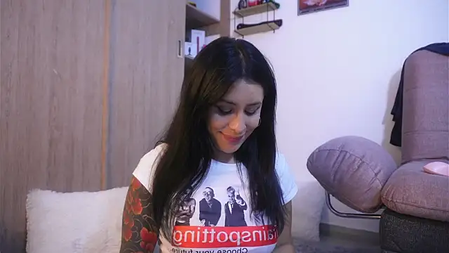 SophiieCumsx online show from 18, 12, 2025