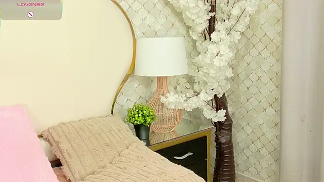 MadissonBonny  online show from 22, 10, 2025