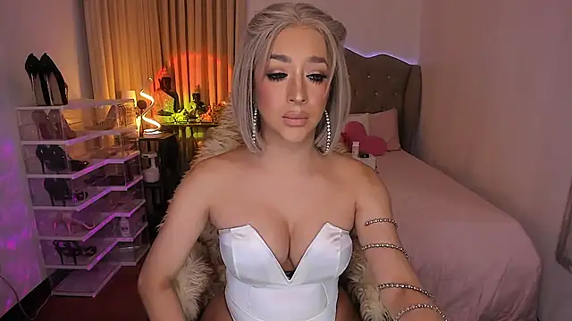 Dream Goddess online show from 17, 1, 2026