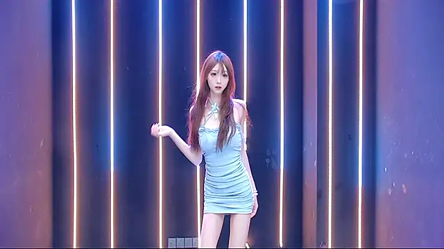 queen-001 online show from 14, 10, 2025