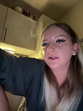 Lyra XX online show from 15, 6, 2026