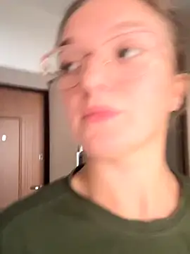 Bellatrisssaa online show from 18, 9, 2025