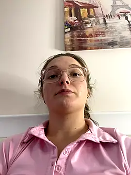 Bellatrisssaa online show from 3, 11, 2025