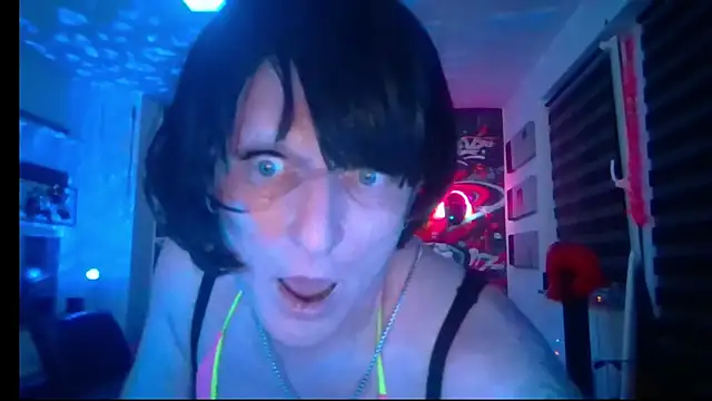 hellgirl1980 online show from 18, 6, 2026