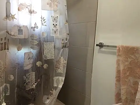 Snapshot of littyleesh1 chatting on 10, 10, 2025 littyleesh1 online show from 10, 10, 2025