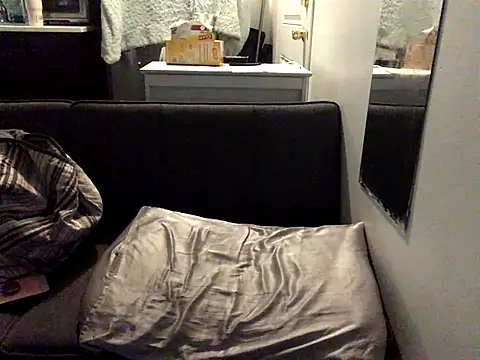 Snapshot of littyleesh1 chatting on 1, 12, 2025 littyleesh1 online show from 1, 12, 2025