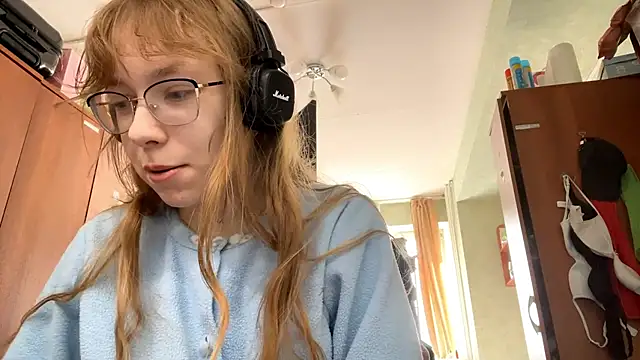 Snapshot of LouieRutt chatting on 14, 9, 2025 LouieRutt online show from 14, 9, 2025