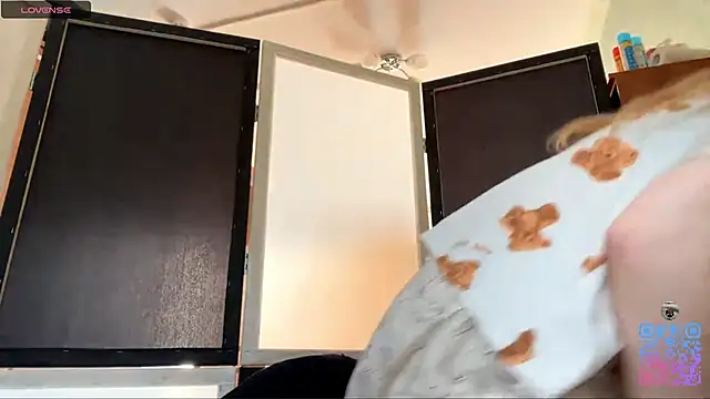 Snapshot of LouieRutt chatting on 22, 9, 2025 LouieRutt online show from 22, 9, 2025