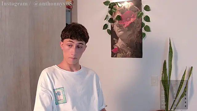 Snapshot of anthonny_05 chatting on 23, 9, 2025 anthonny 05 online show from 23, 9, 2025