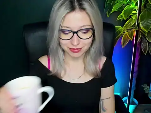 loveHeidi online show from 11, 9, 2025