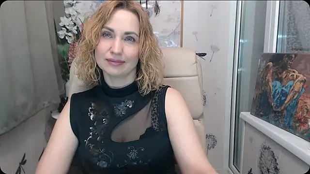 Snapshot of KatrinAlluring chatting on 19, 1, 2026 KatrinAlluring online show from 19, 1, 2026