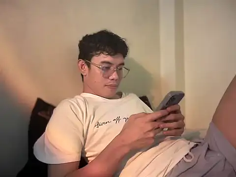 keirflorianxx online show from 15, 9, 2025