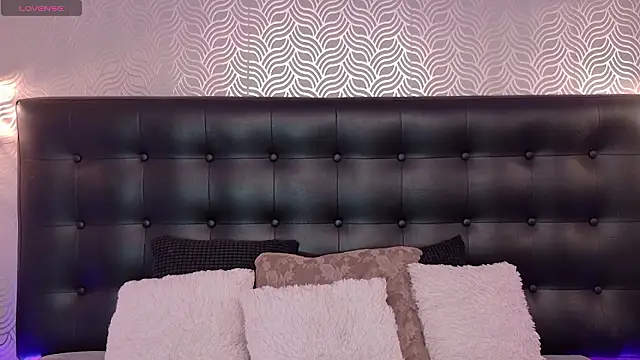 NaiaraMasson  online show from 2, 3, 2026