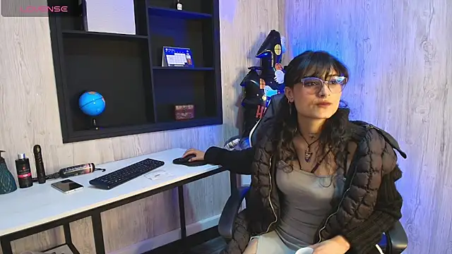 LilyRouset online show from 20, 10, 2025