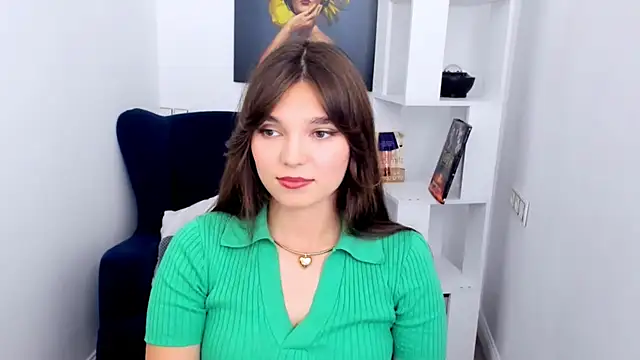 DivineAmour online show from 19, 9, 2025